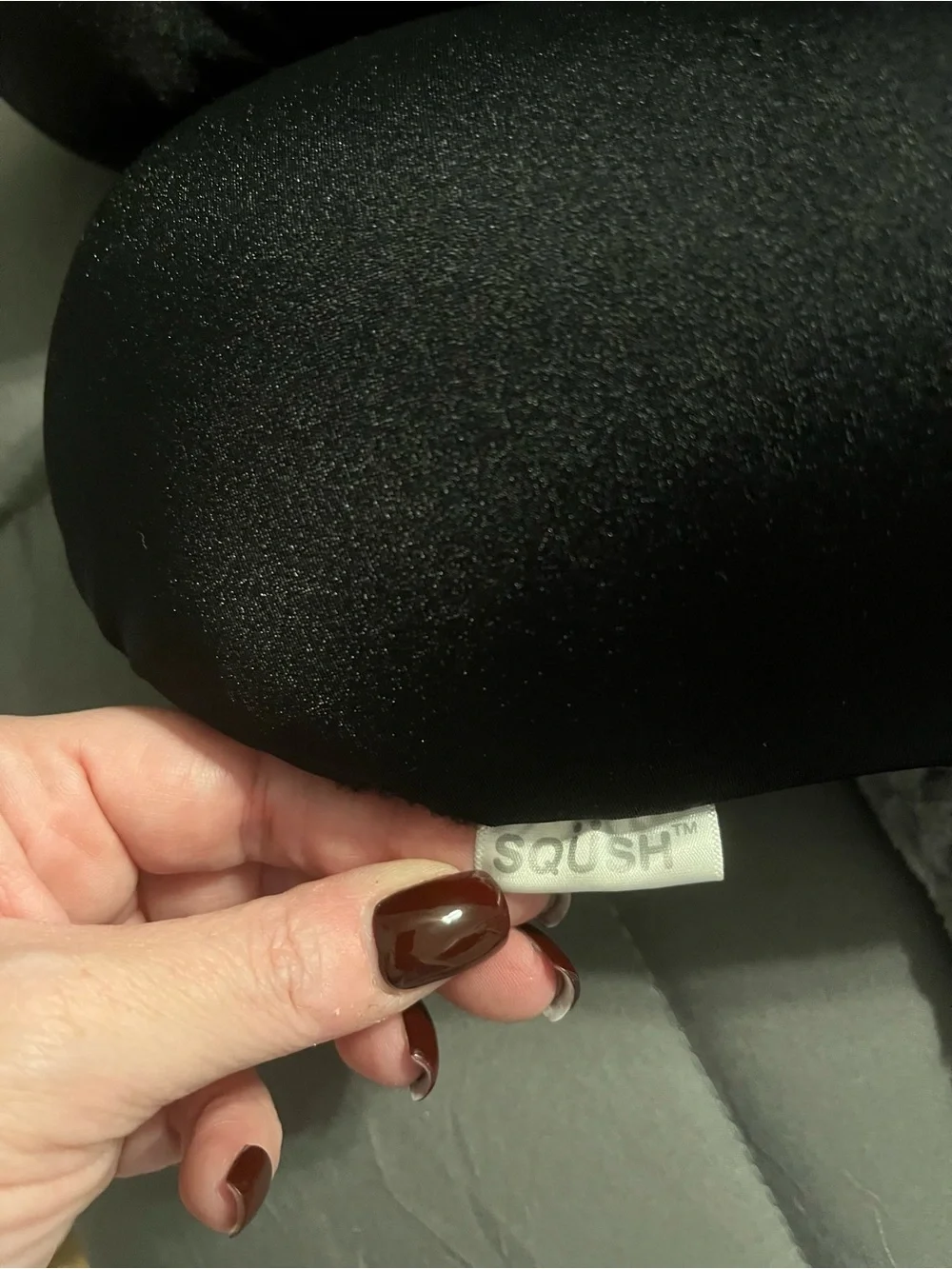Sqush Travel Neck Pillow - Black